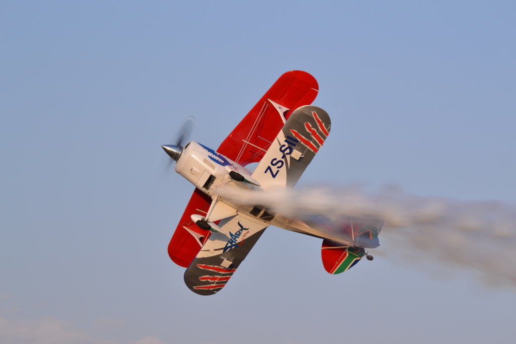 Pitts Special in flight 209