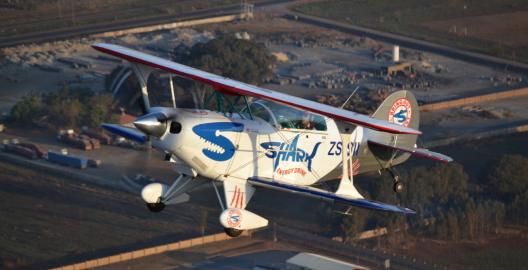 Pitts Special in flight 188